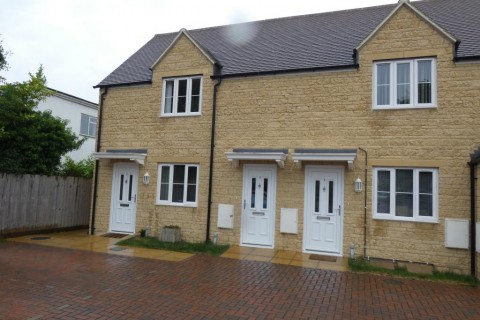 Oak Court, Black Bourton Road, Carterton, Oxon, OX18 3HJ